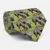 Blaue Wildtiere schließen fütternd Krawatte (Gerollt)