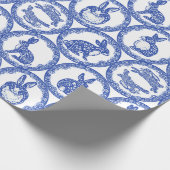 Blaue Willow Rabbit Whimsical Isle of Rabbits Wrap Geschenkpapier (Ecke)