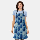 Blaue Winter Pine Cone Muster Schürze (Getragen)