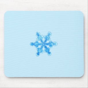 Blaue Winterschneeflocke Mousepad