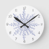 Blaue Winterschneeflocke Runde Wanduhr (Vorderseite)