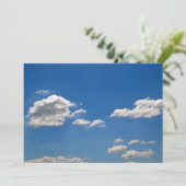 Blaue Wolken Einladung (Stehend Vorderseite)