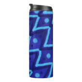 Blaue Zick-Zack-Punkte funky Muster  Thermosbecher (Nach rechts gedreht)