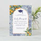 Blauer Abschluss Einladung Foto auf der Rückseite (Stehend Vorderseite)