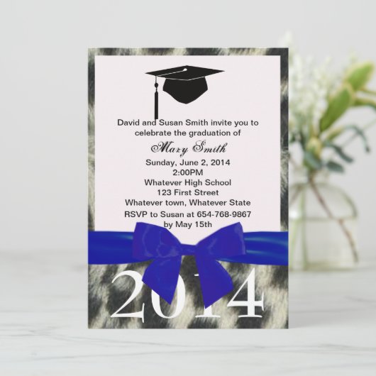 Blauer Abschluss mit Flachband und Schneeleopard E Einladung (Stehend Vorderseite)