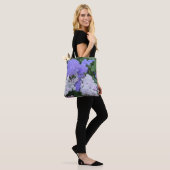 Blauer Ageraturm Blume Tasche (Am Model)