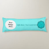 Blauer/Aquamarine Blume, Multifunktionsfilm von Ke Seitenschläferkissen (Rückseite)