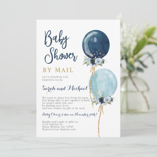 Blauer Ballonjunge mit E-Mail Einladung (Stehend Vorderseite)