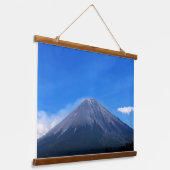 Blauer Berg Wandteppich Mit Holzrahmen (Gewinkelt)