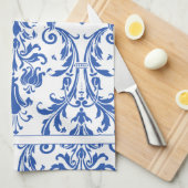 Blauer Blauer Wirbel Damask Monogramm Geschirrtuch (Viertel Falte)