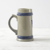 Blauer Blumen-Letter-W-Monogramm-Becher Bierglas (Links)