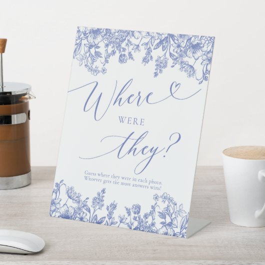 Blauer Blumen, wo sie Brautparty Game waren Sockelschild (In SItu)