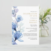 Blauer Blumenbeerdigung zur Beerdigung des Lebens Einladung (Stehend Vorderseite)