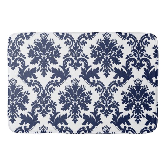 Blauer Blumendamast auf weißem Hintergrund Badematte (Vorderseite)