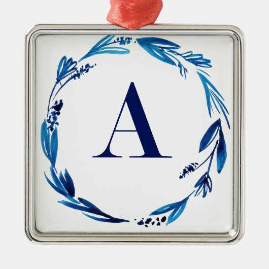 Blauer Blumenkranz 'A' Ornament Aus Metall (Vorne)