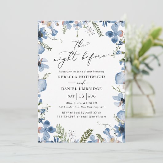 Blauer Blumenstrauß am Abend vor der Probe Einladung (Stehend Vorderseite)