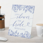 Blauer Blumenstrauß, Blume duschen mit Liebe-Zeich Sockelschild (In SItu)