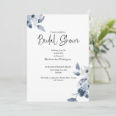 Blauer Blumenstrauß Bridal Dusche Einladung (Stehend Vorderseite)