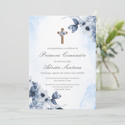 Blauer Blumenstrauß Einladung in spanischer Sprach (Stehend Vorderseite)