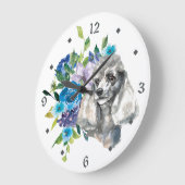 Blauer Blumenstrauß Grauer Poodle Hund Große Wanduhr (Winkel)