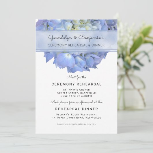Blauer Blumenzeremonie Probe Abendessen Einladung (Stehend Vorderseite)
