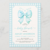 Blauer Bogen Es ist ein Junge Baby Shower Gingham  Einladung (Vorderseite)