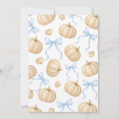 Blauer Bogen Kürbis Babydusche minimalistisch Einladung (Rückseite)