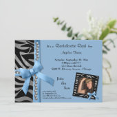 Blauer Bogen mit Silberperlen und Zebrastreifen Einladung (Stehend Vorderseite)