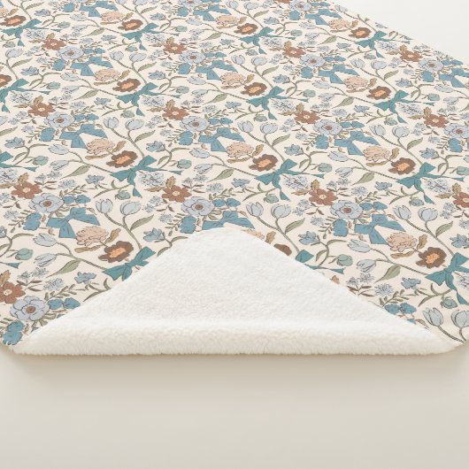 Blauer Bogen und Blüten Rustikal Sherpadecke (3/4)