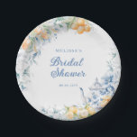 Blauer Brautparty und Zitrusfrüchte Tee Party Pappteller<br><div class="desc">Lassen Sie sich in einen eleganten Garten mit unseren eleganten Tee-Party-Tellern aus Blauer Flora und Zitrusfrüchte-Brautparty begeben, bei denen Raffinesse den erfrischenden Charme der zitrusischen Freude widerspiegelt. Dieses Design verbindet nahtlos die beruhigenden Blautöne mit der lebendigen Energie gelber Zitronen, um ein Ambiente reiner Raffinesse zu schaffen. Dieses Stück enthält zarte...</div>