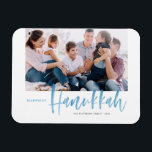 Blauer Brush Kalligrafie Happiest Hanukkah-Foto Magnet<br><div class="desc">Herzlichen Glückwunsch an Hanukkah! Senden Sie Ihren Lieben mit diesem handgeschriebenen Happy Hanukkah Magneten Urlaubsgrüße. Es zeichnet sich durch eine blaue Bürste moderne Kalligraphie aus. Personalisieren Sie diese,  indem Sie ein Foto,  Namen,  Datum und Nachricht hinzufügen. Dieser festlich blaue Kalligraphie-Urlaubsmagnet ist in anderen Fotos und Produkten erhältlich.</div>