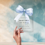 Blauer Bugklarer Geburtstag Acryleinladungen<br><div class="desc">Der helle,  transparente Hintergrund ist mit einem großen hellblauen Bogen verziert. Personalisieren und fügen Sie einen Namen und Party-Details hinzu.</div>