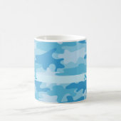Blauer Camouflage-Tarnungs-Name personalisiert Kaffeetasse (Mittel)