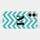 Blauer Chevron mit Monogramm iPhone 16 Hülle (Rückseite (Horizontal))
