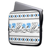 Blauer Cornflower-Kreuzstich-Design Laptopschutzhülle (Vorderseite Links)