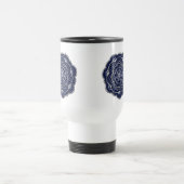 Blauer Crochetter Doodle Reisebecher (Mittel)