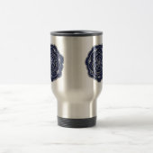 Blauer Crochetter Doodle Reisebecher (Mittel)