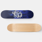 Blauer Drache im Chrom-Kohlenstoff, der Flammen Skateboard (Horizontal)