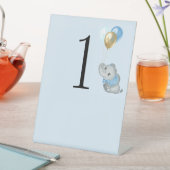Blauer Elefant Nummer Tisch Sockel Schild (In Situ)