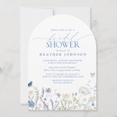 Blauer Elegante Wildblume Blumenstrauß Brautparty Einladung (Vorderseite)