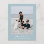 Blauer, eleganter Text und Foto | SAVE THE DATE Ankündigungspostkarte (Vorderseite)