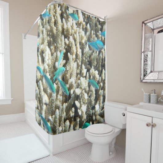 Blauer Fisch und Korallen unter Wasser Duschvorhang (Beispiel)