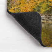 Blauer Fluss im Herbst Mousepad (Ecke)