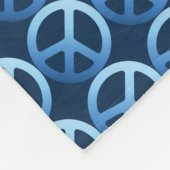 Blauer Friedensschild mit benutzerdefiniertem Text Fleecedecke (Ecke)