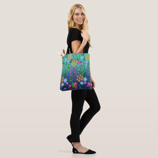 Blauer Garten Blume Hübsches Design Tasche (Am Model)