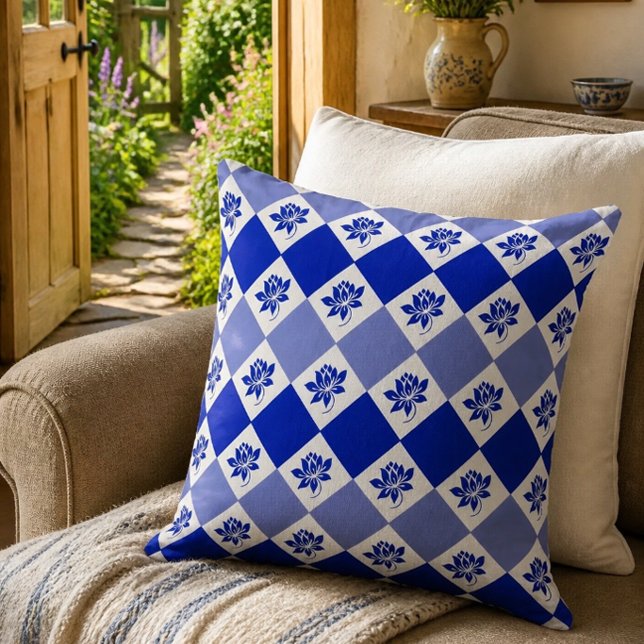 Blauer Garten | Diamond Pattern Gewindekissen Kissen (Von Creator hochgeladen)