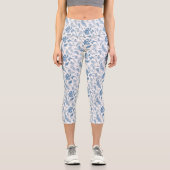 Blauer Garten Schmetterling und Blumengarten Muste Capri Leggings (Vorderseite)