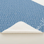 Blauer geometrischer personalisierter Name Sherpadecke (3/4)