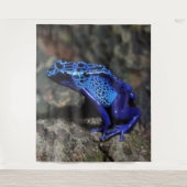 Blauer Gift-Dart-Frosch, heller Blaufrosch Wandteppich (Vorderseite)