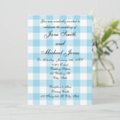 Blauer Gingham Muster Hochzeitsaufenthalte Einladung (Stehend Vorderseite)